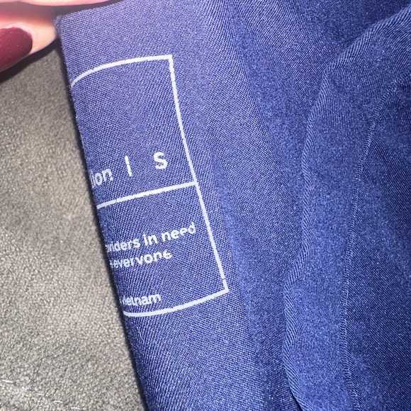 FIGS Scrub Set- Navy Blue - Picture 2 of 3